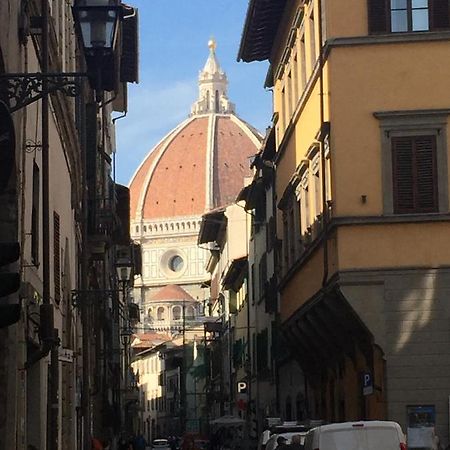 Toc Toc - Modern Apartment In Firenze Bagian luar foto