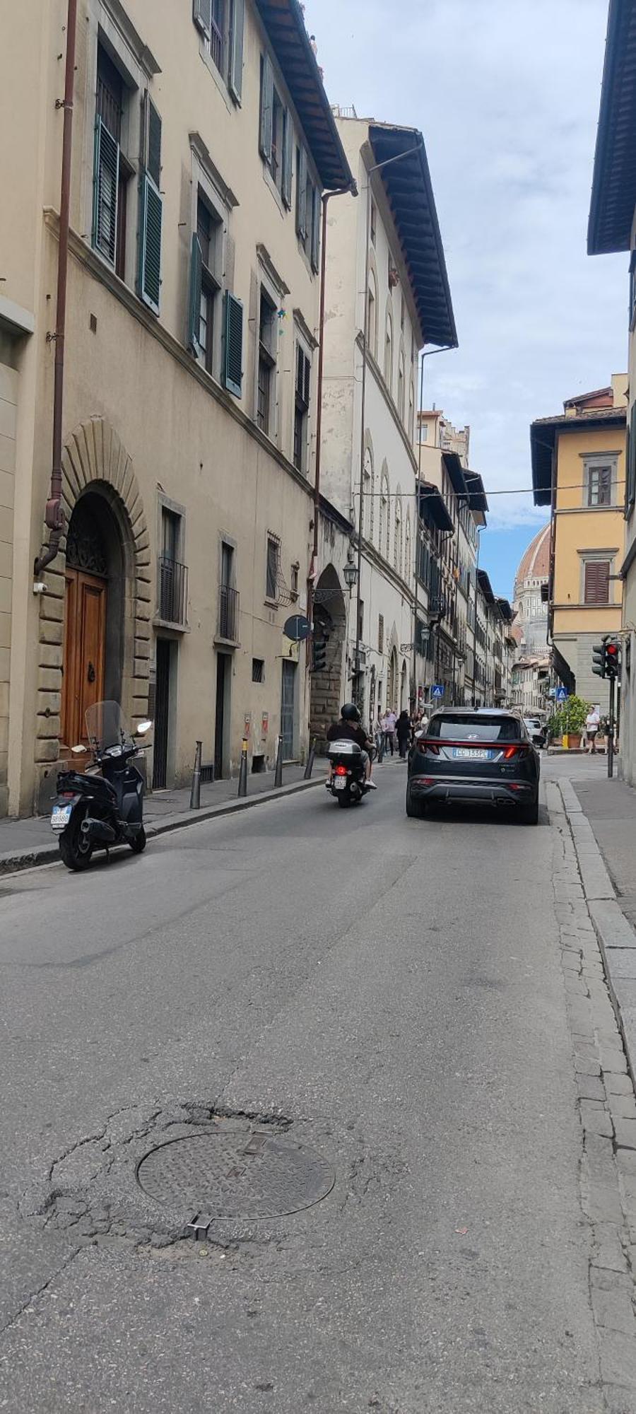 Toc Toc - Modern Apartment In Firenze Bagian luar foto